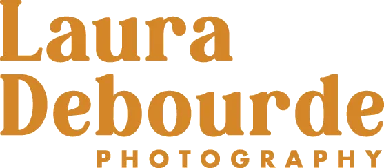 Laura Debourde Photography logo